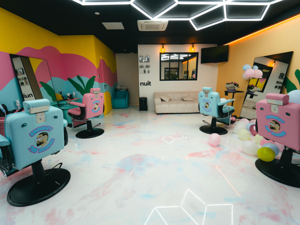 Un salon de coiffure à la Rochelle après la pose de la résine époxy